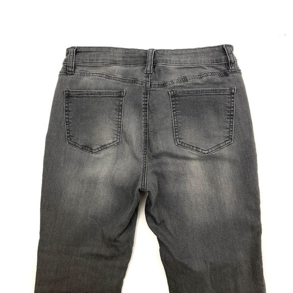 Buffalo David Button Aubrey Mid Rise Super Soft Capri Women's size 8 Gray Jeans - Picture 2 of 3